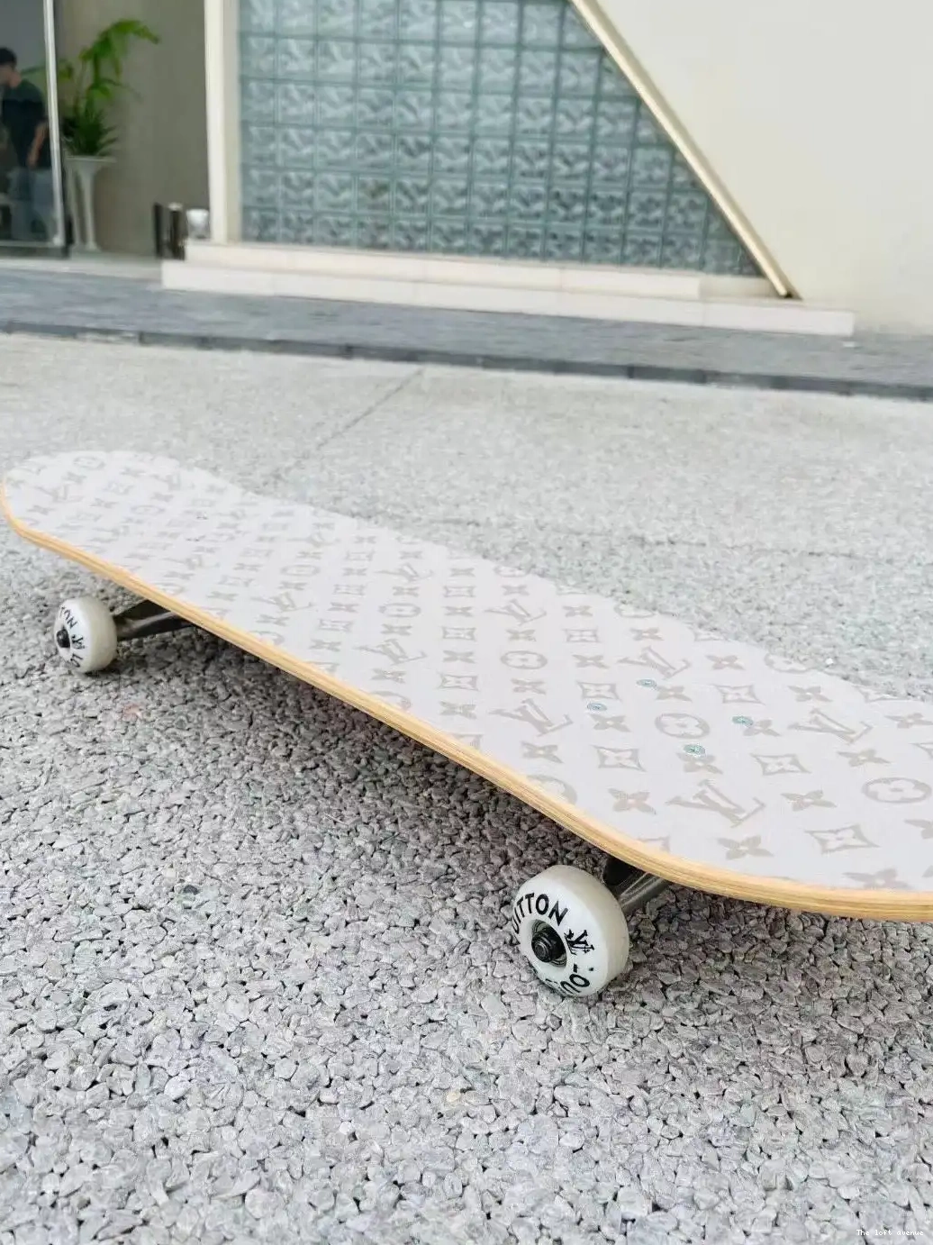 SKATEBOARD CUSTOM LV 0501